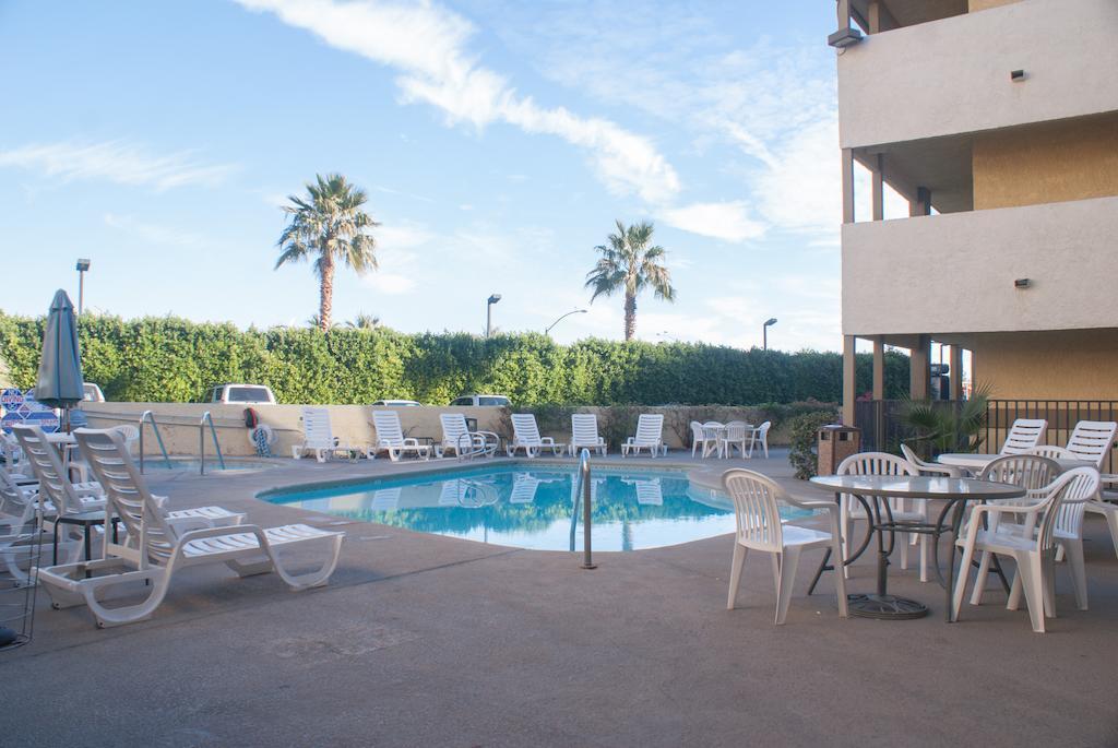 Red Lion Inn & Suites Cathedral City Palm Springs Εξωτερικό φωτογραφία