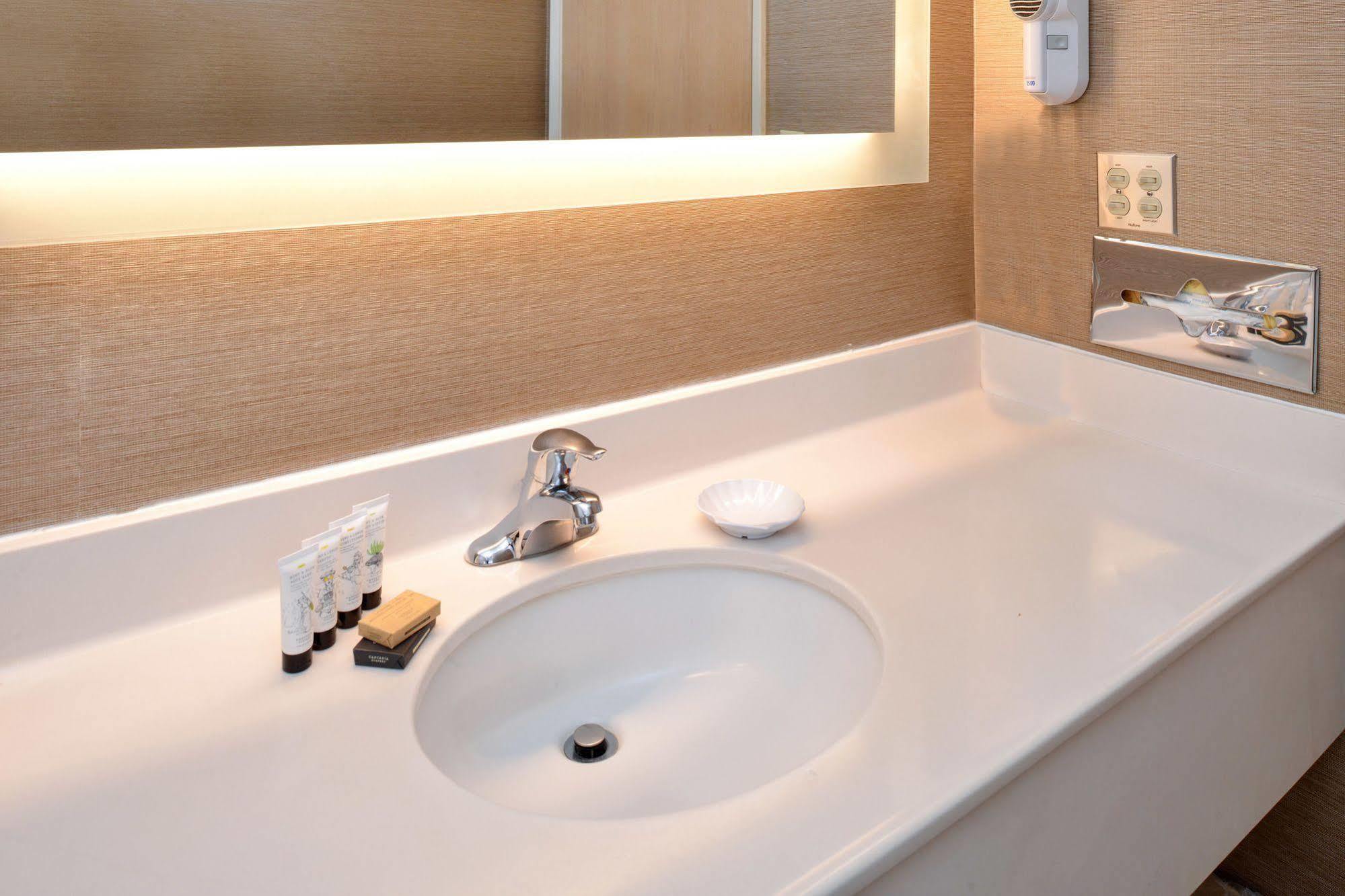 Red Lion Inn & Suites Cathedral City Palm Springs Εξωτερικό φωτογραφία