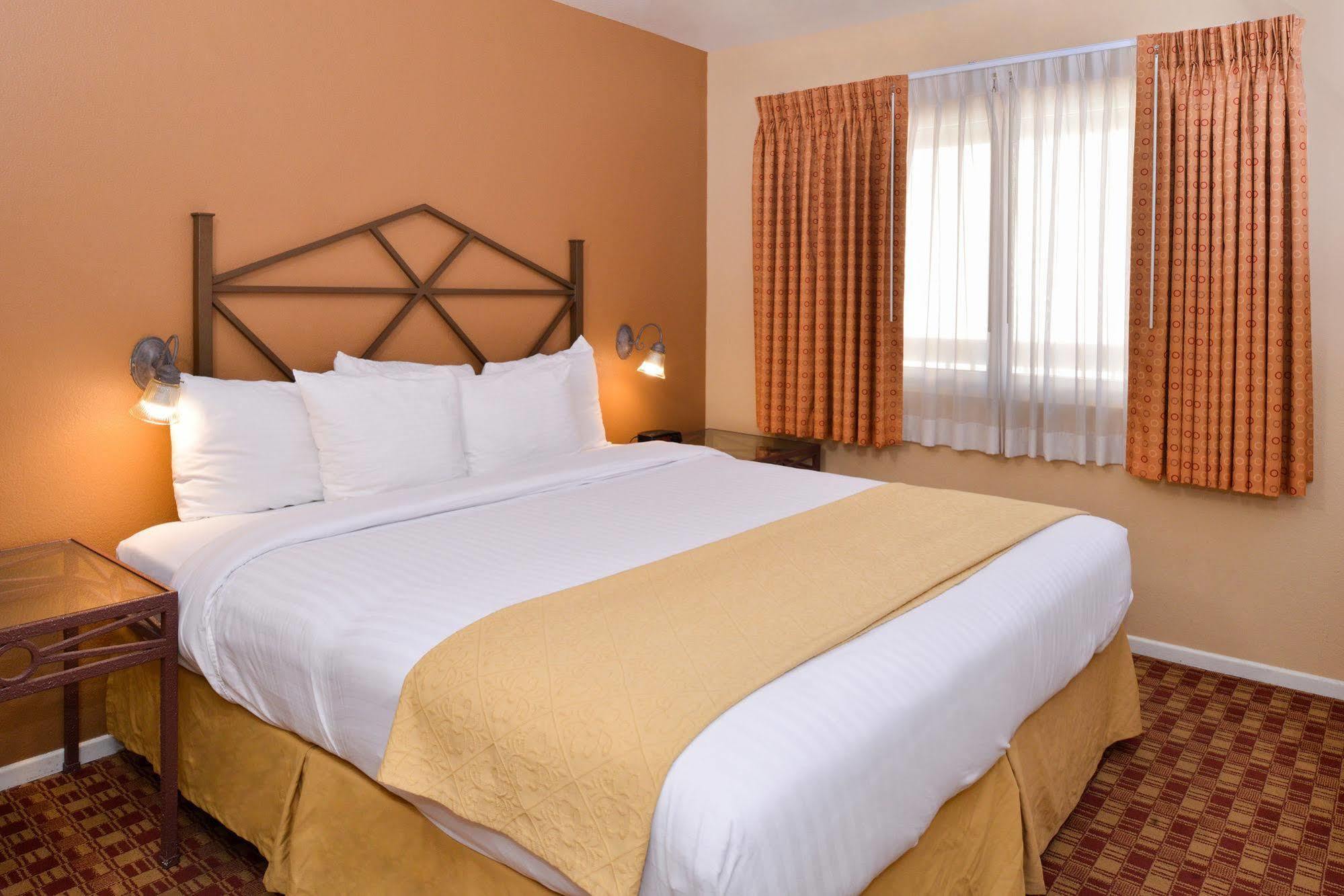 Red Lion Inn & Suites Cathedral City Palm Springs Εξωτερικό φωτογραφία